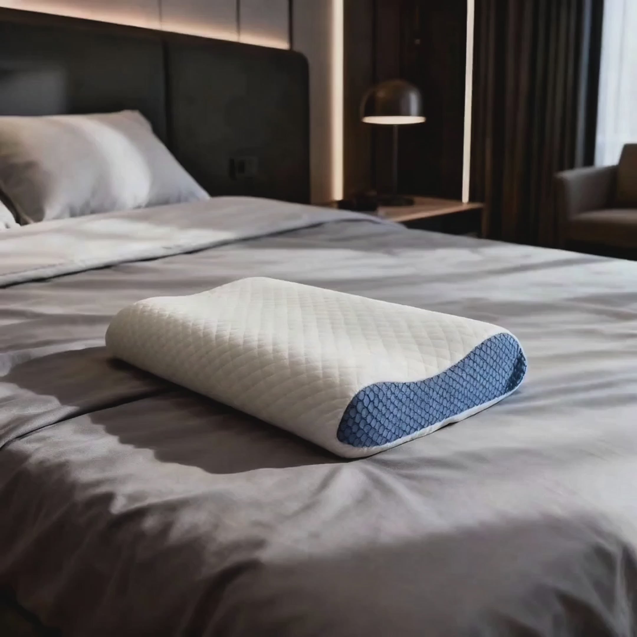 Load video: Kusa - M200 記憶棉健康護頸枕頭 [10月尾出貨]