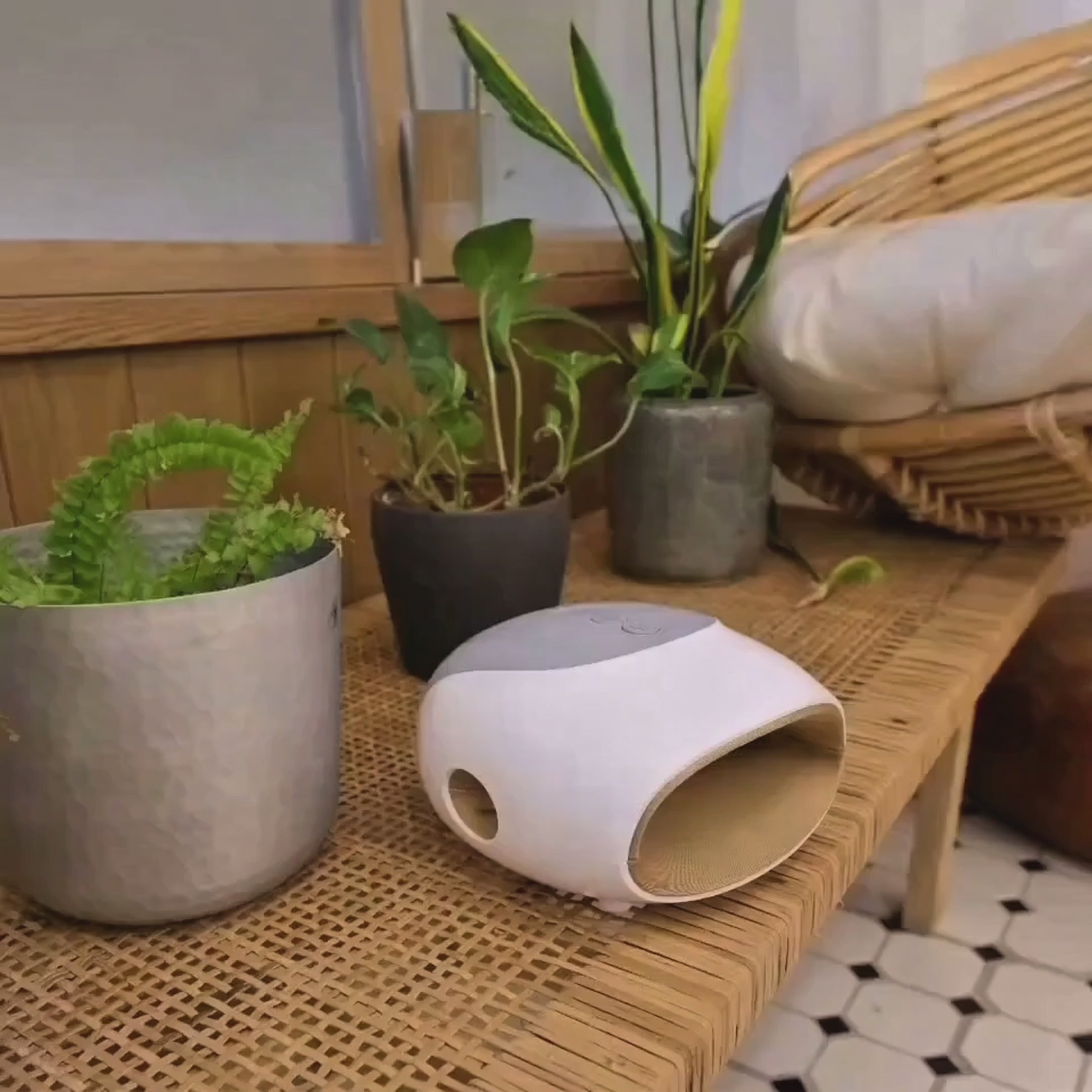 Load video: Kusa - iRelax HM-300 無線手部溫熱智能氣囊按摩器